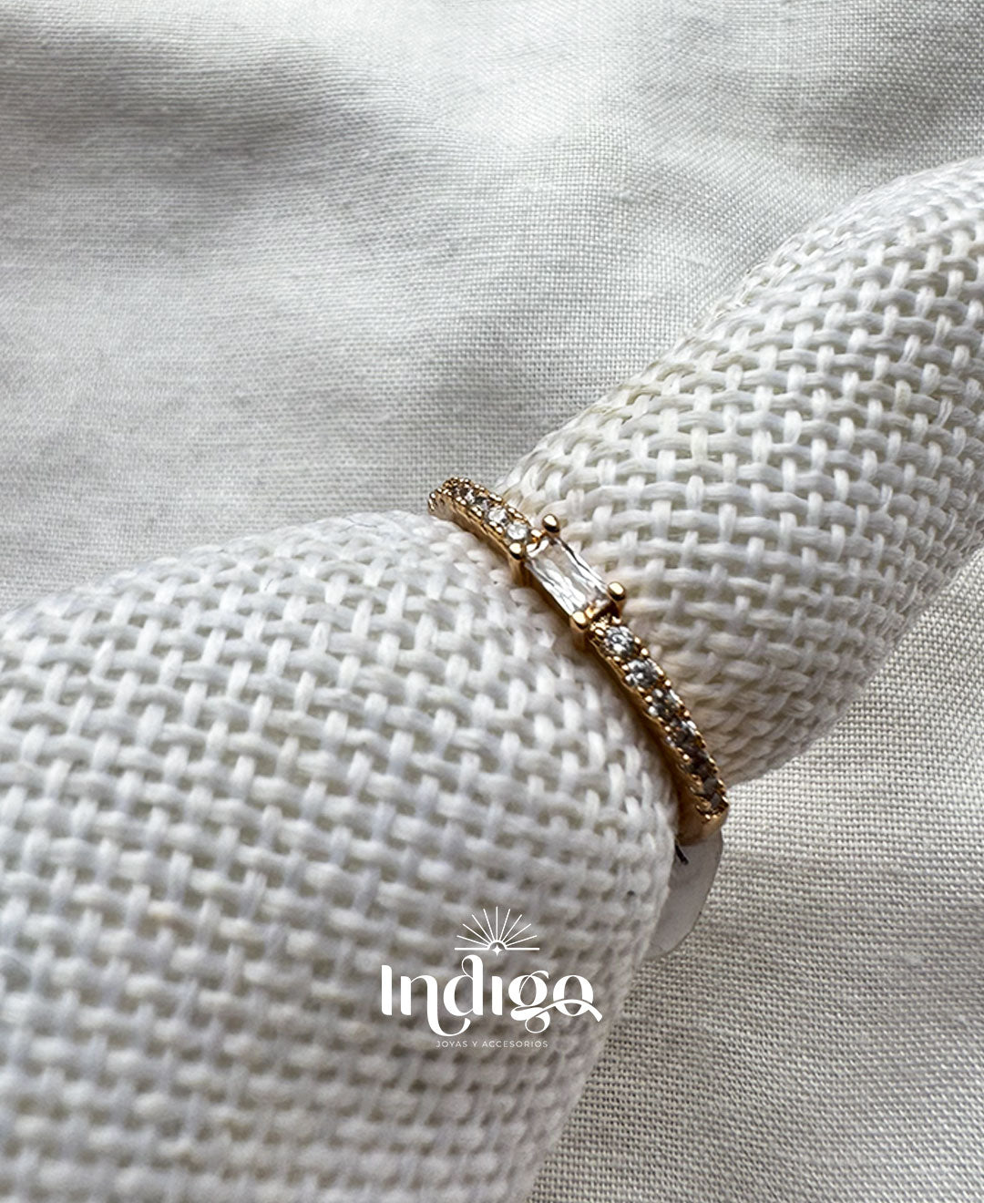 💎 Anillo con Circón Pequeño Central