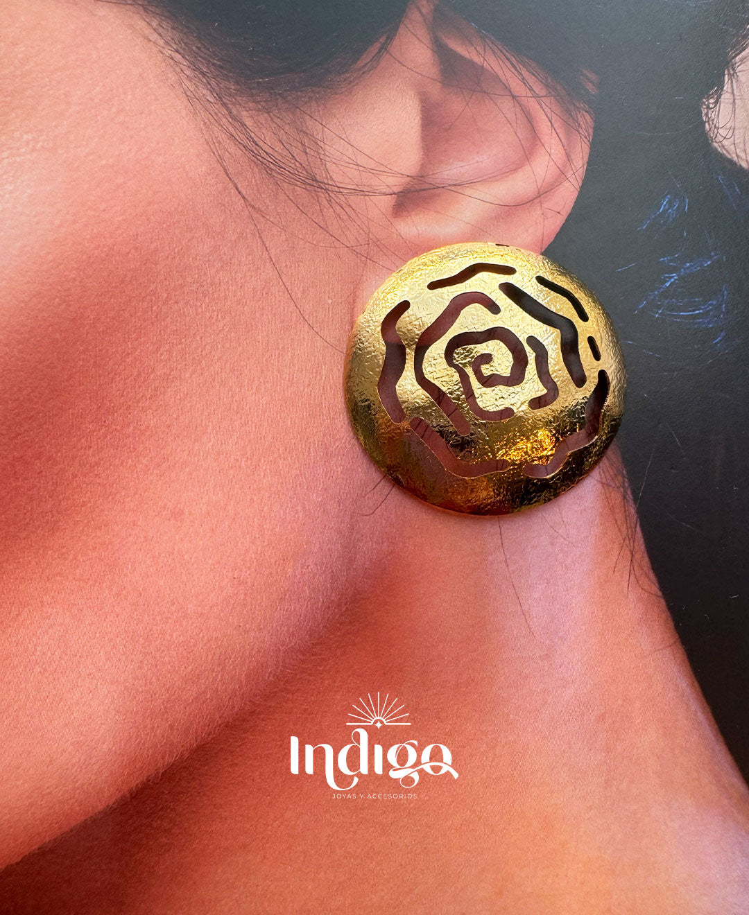 🌹 Arete Diseño Artesanal en Forma de Rosa