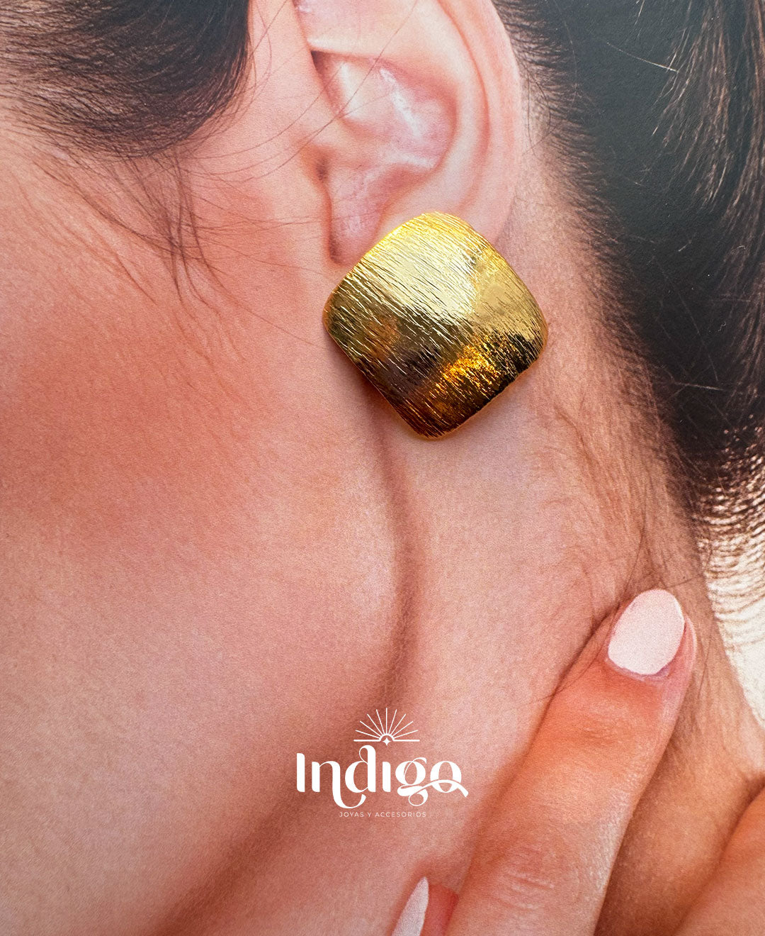 💎 Arete en Bronce con Forma de Rombo con Desgaste