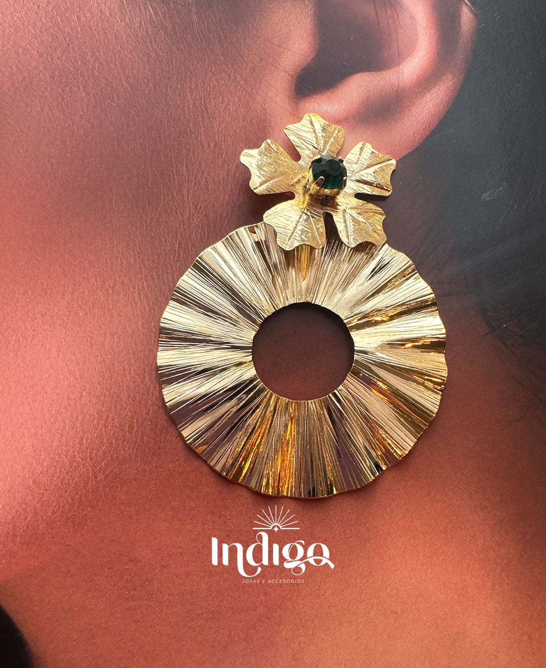 🌸 Arete Flor Colgante tipo Sol