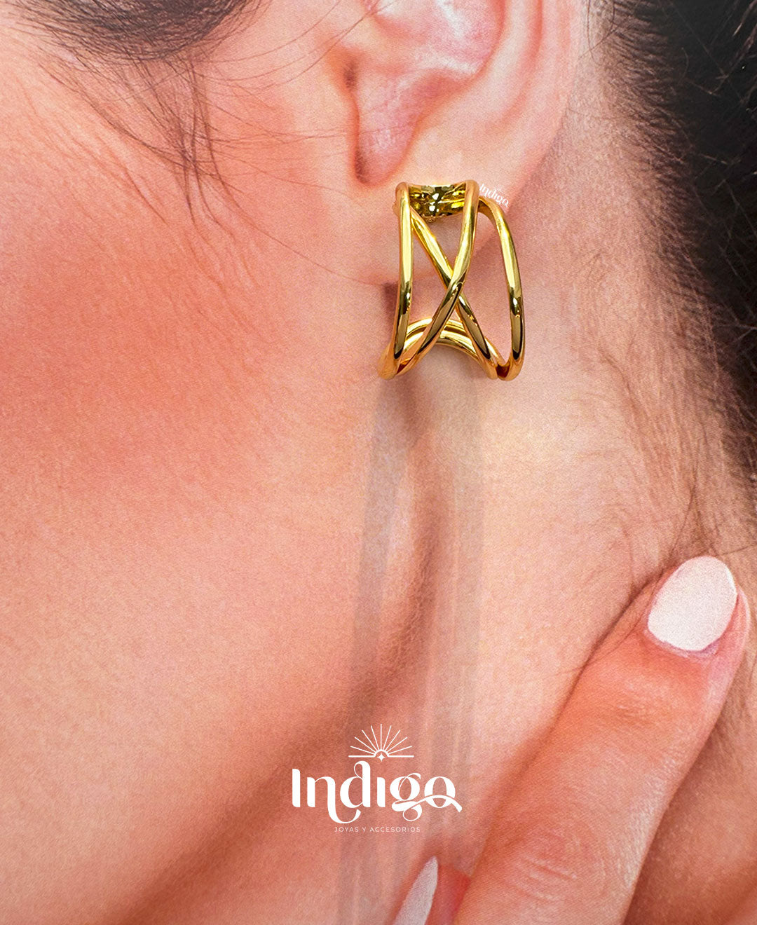 💛 Arete Cruzado Dorado en Rodio