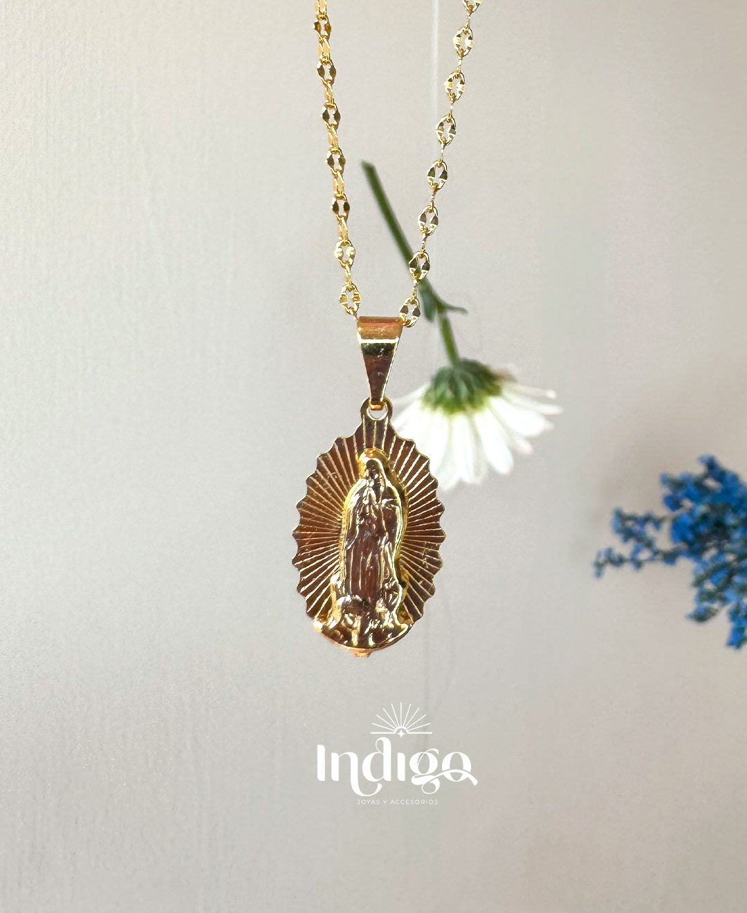 Dije Virgen de Guadalupe Ref. 521 + Cadena en Oro Laminado Ref. 540