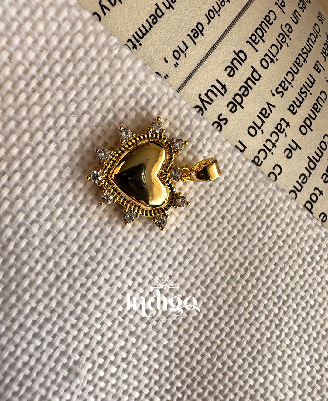 💖 Dije Corazón con Puntas Dorado