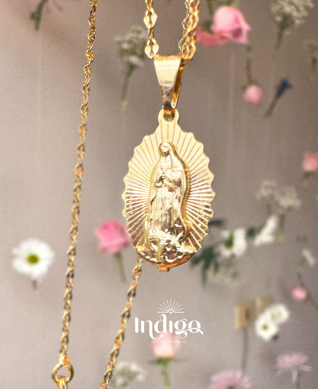 Dije Virgen de Guadalupe Ref. 521 + Cadena en Oro Laminado Ref. 540