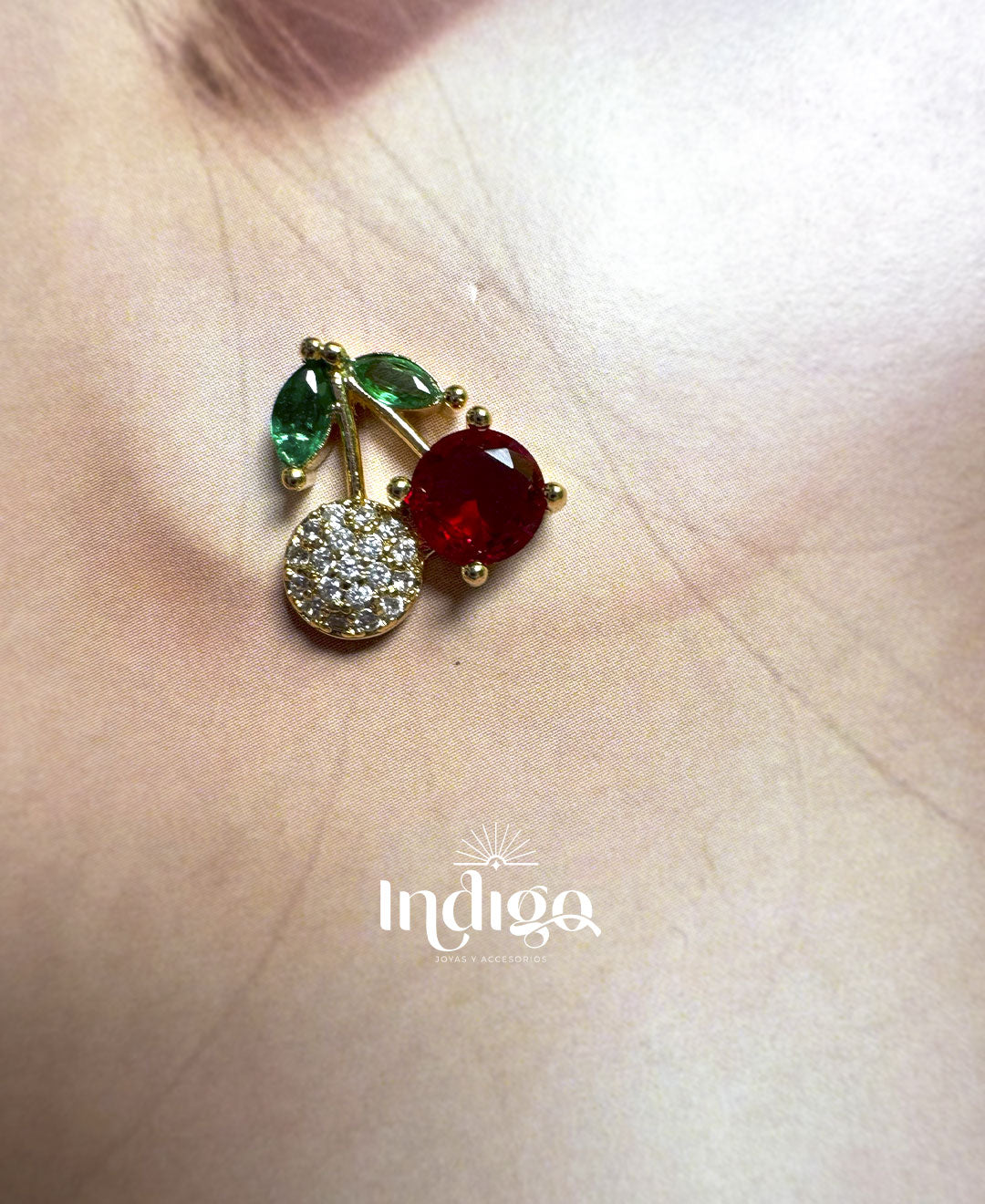 🍒 Topo Cereza con Piedras en Rodio
