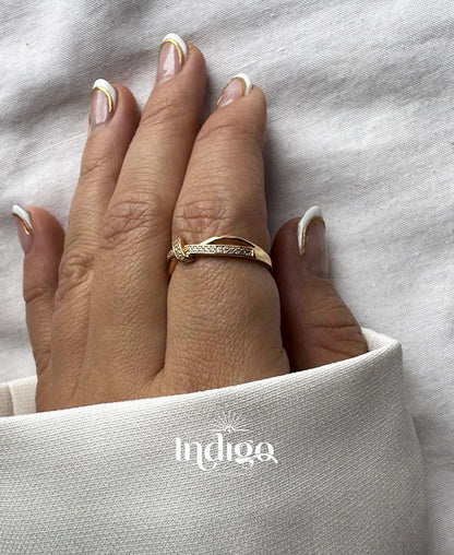 💫 Anillo Trenzado con Circones en Rodio