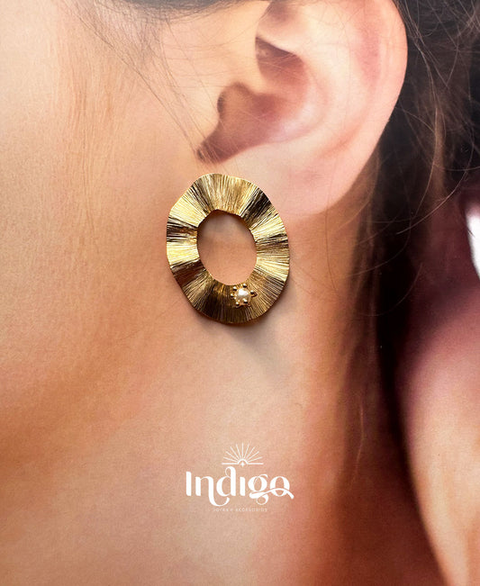 💛 Arete Ovalado con Desgaste