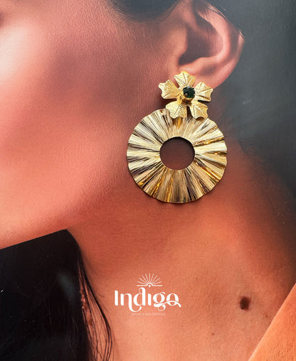 🌸 Arete Flor Colgante tipo Sol