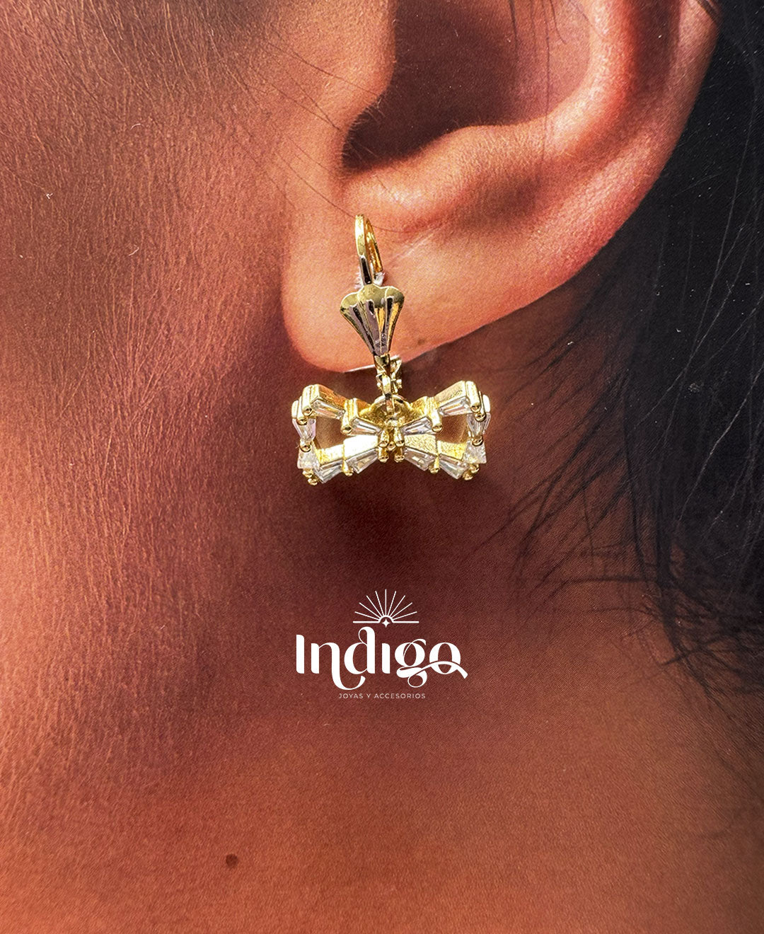 🎀 Juego de Cadena Lisa y Aretes en Moño