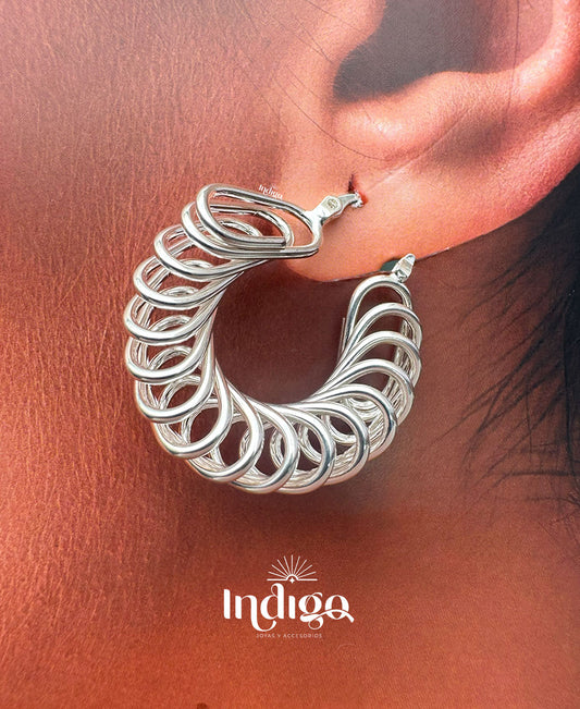 ✨ Candonga Espiral Clip Plateada – Elegancia en Movimiento ✨