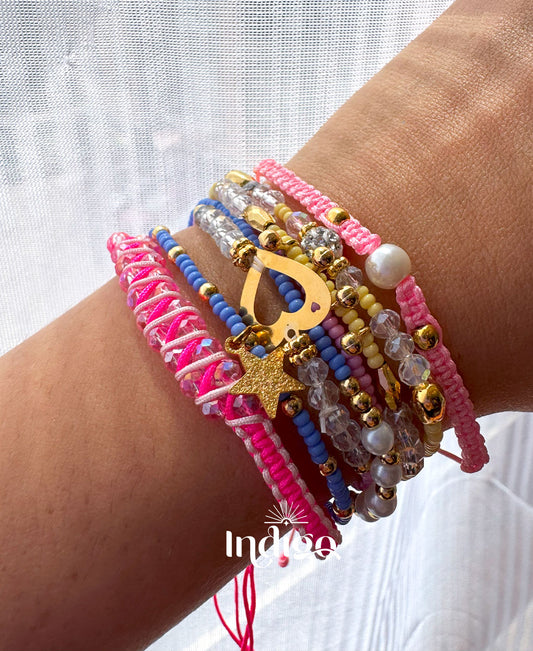 Pulsera multicolor de hilo